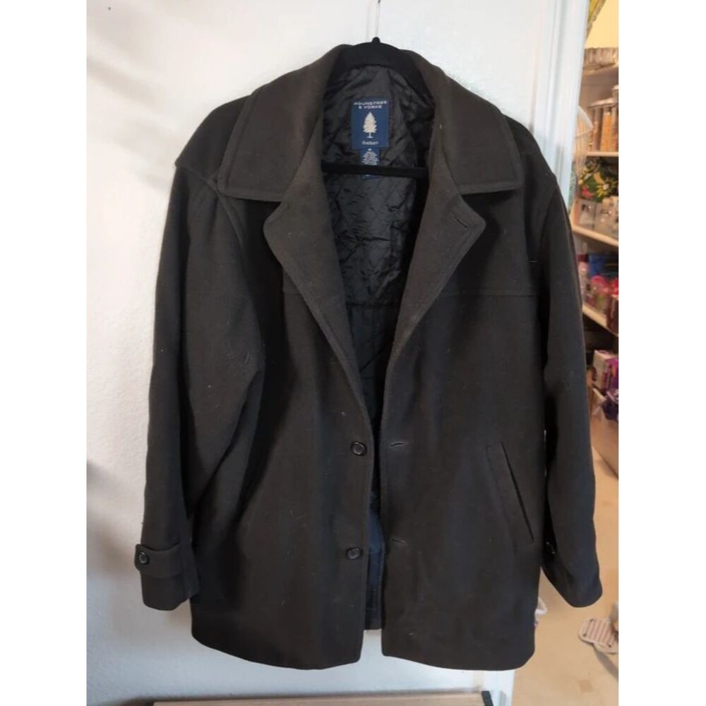 Roundtree and Yorke mens Wool coat size M